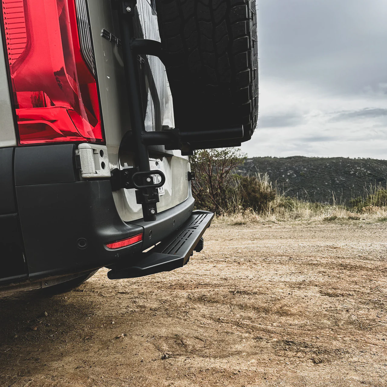 Aluminess 2019+ Mercedes Sprinter Rear Door Recon Nerf Step - Image 3