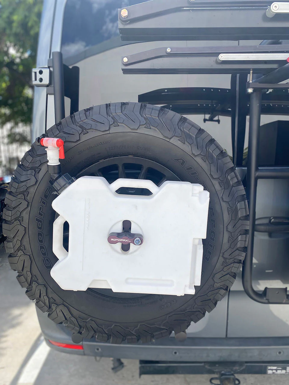 Aluminess 2019+ Mercedes Sprinter Driver Side Rear Door Tire/Box Carrier - Image 3