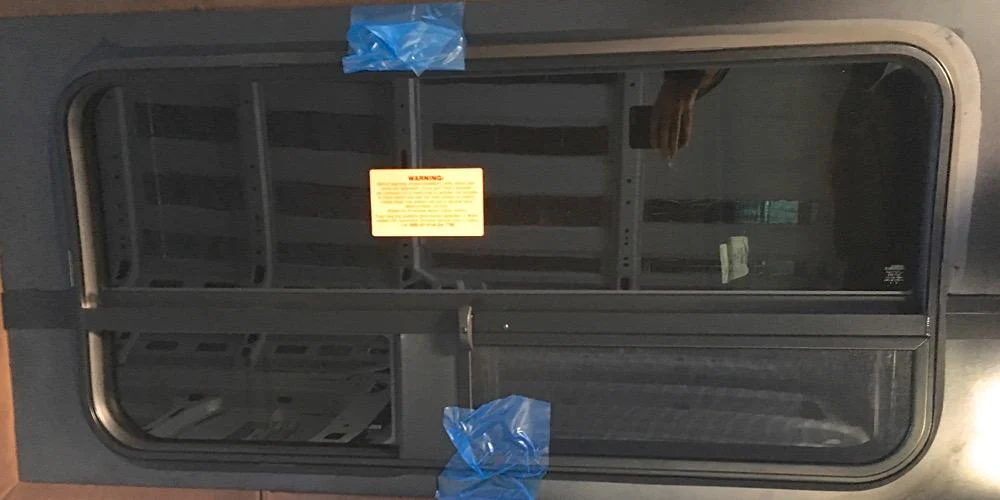 CRL Ram ProMaster Passenger Side Sliding Door T-Vent Window (FW395R) - Image 5