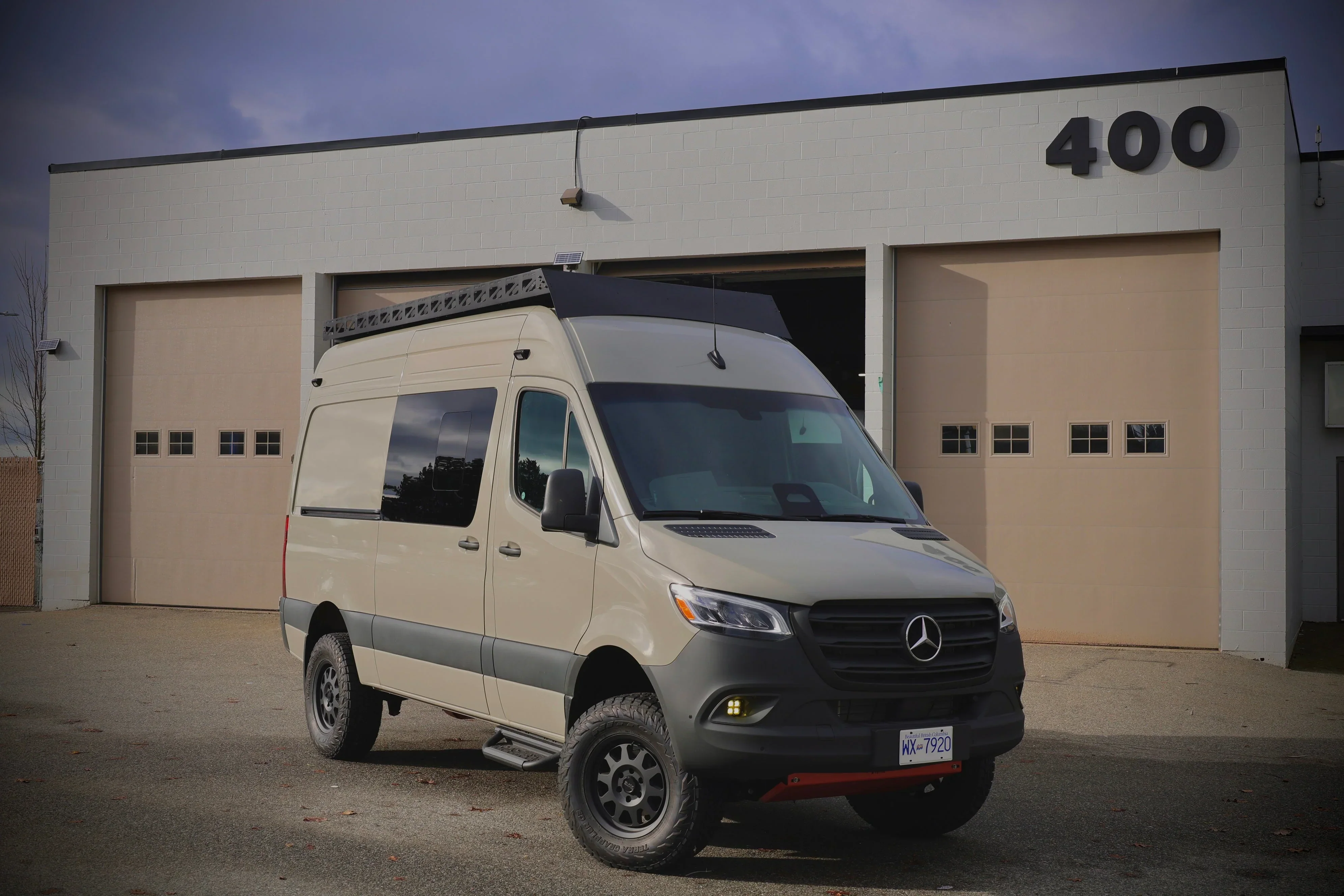 RoamlabX Carbon Fiber Roof Top Tent - 2007+ Mercedes Sprinter 170" - Image 8