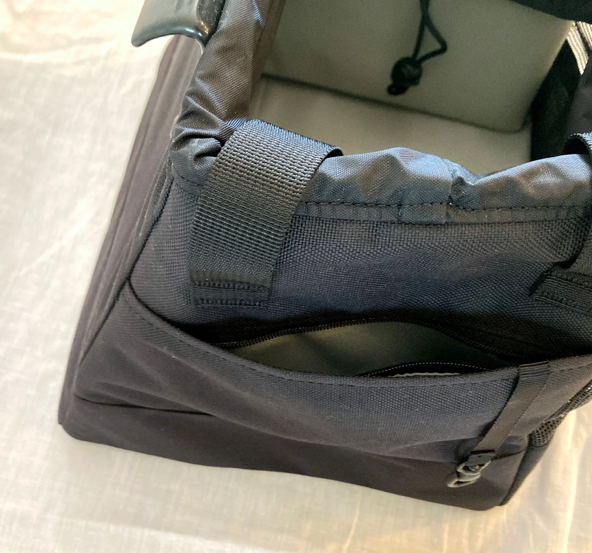 Van Wife Components Hanging Bags - Image 20