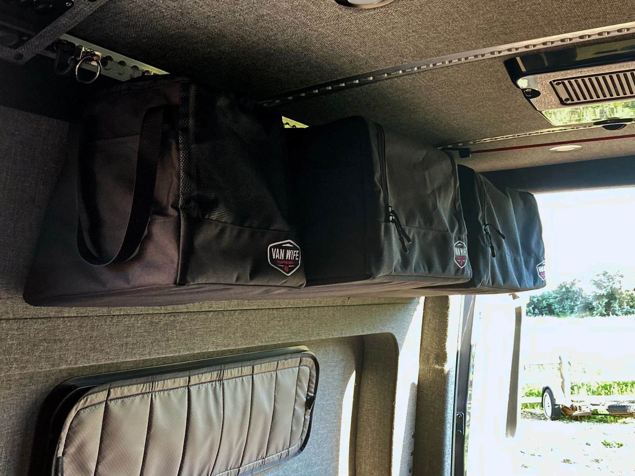 Van Wife Components Hanging Bags - Image 4