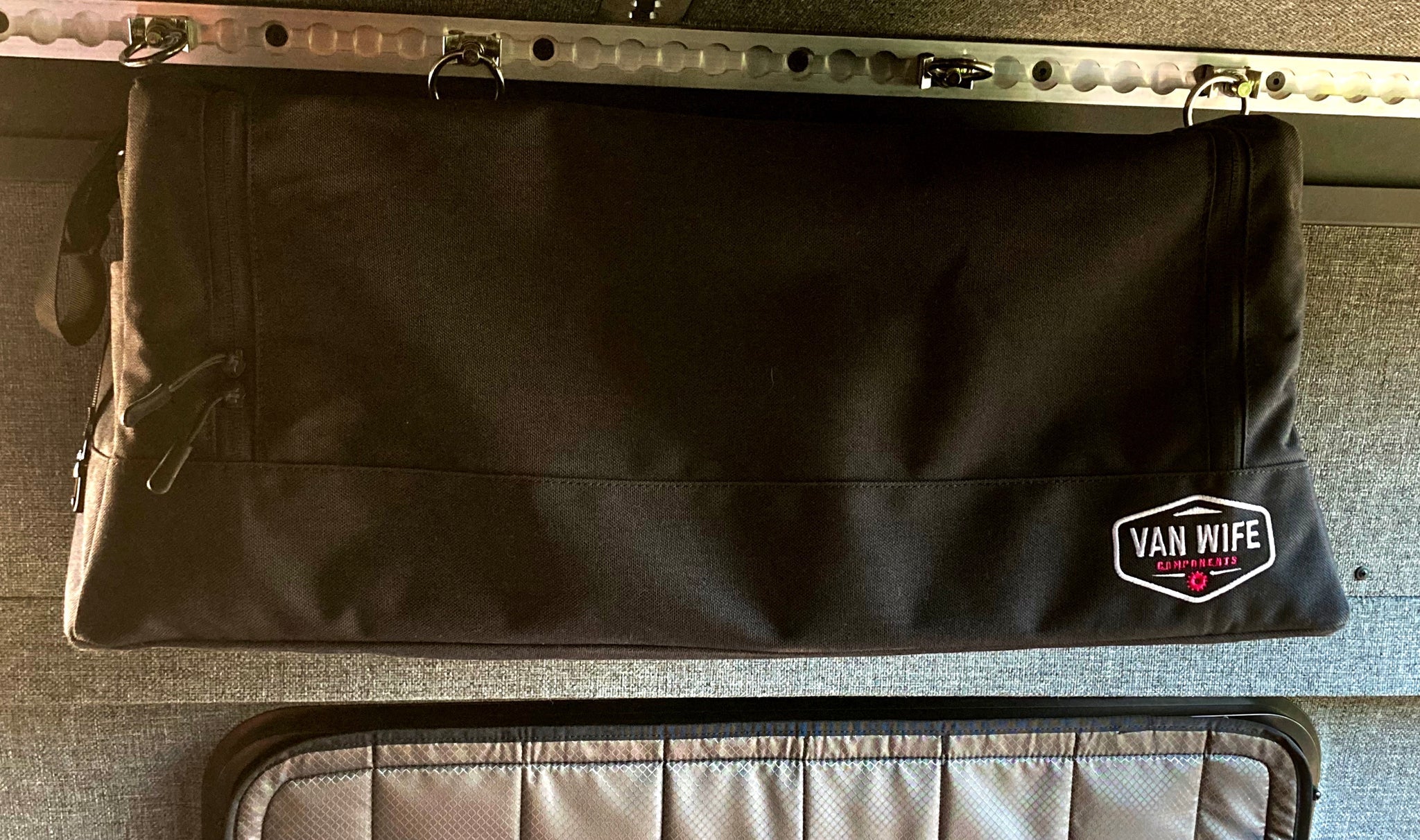 Van Wife Components Hanging Bags - Image 6