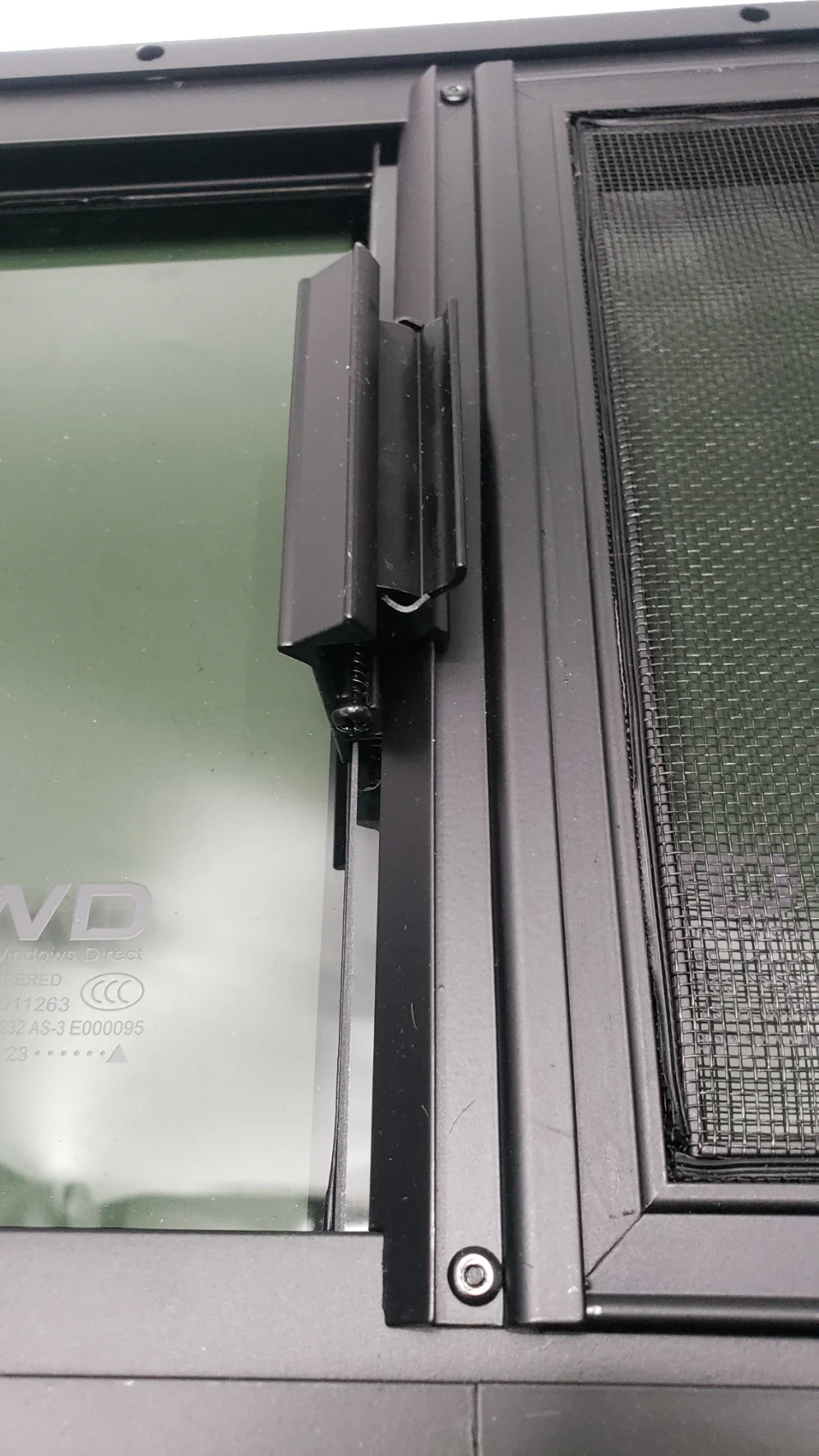 VWD Universal Fit Half-Slider Van Bunk Window Driver Side 33" W x 10" H (VW3310L) - Image 6